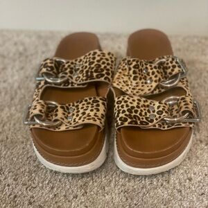 J slides. Platform.